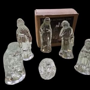 Vintage 80's Nativity scene with 6 pieces made of Glass Nativity Scene Figurines